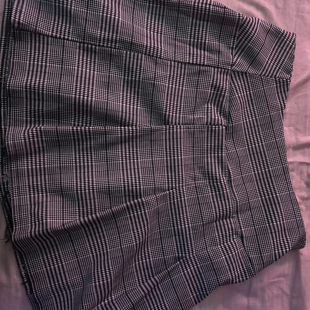 Plaid Skirt in Black and White